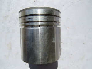 3992118/10,1Z-B01 Поршень CGe 250/280 (D=83 H=14) (С)